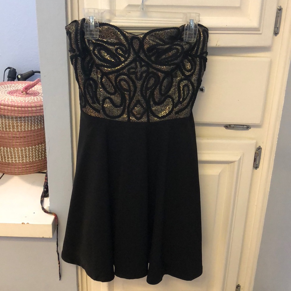 Strapless dress